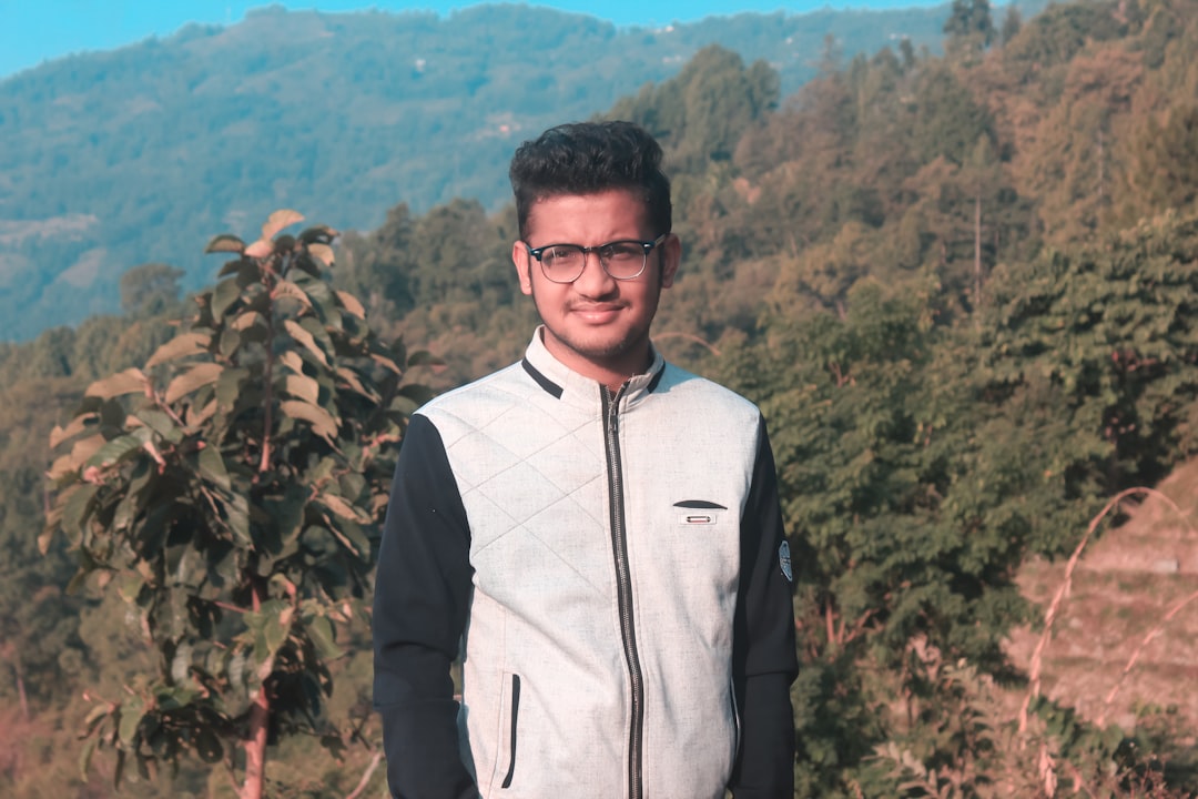 नेटवर्किङ इभेन्टहरू जो साँच्चै काम गर्छन्: क्यूरेटेड म्याचमेकिङ किन अनियमित मिक्सरहरूलाई हराउँछ